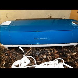 Cricut Explore Air 2 with mats